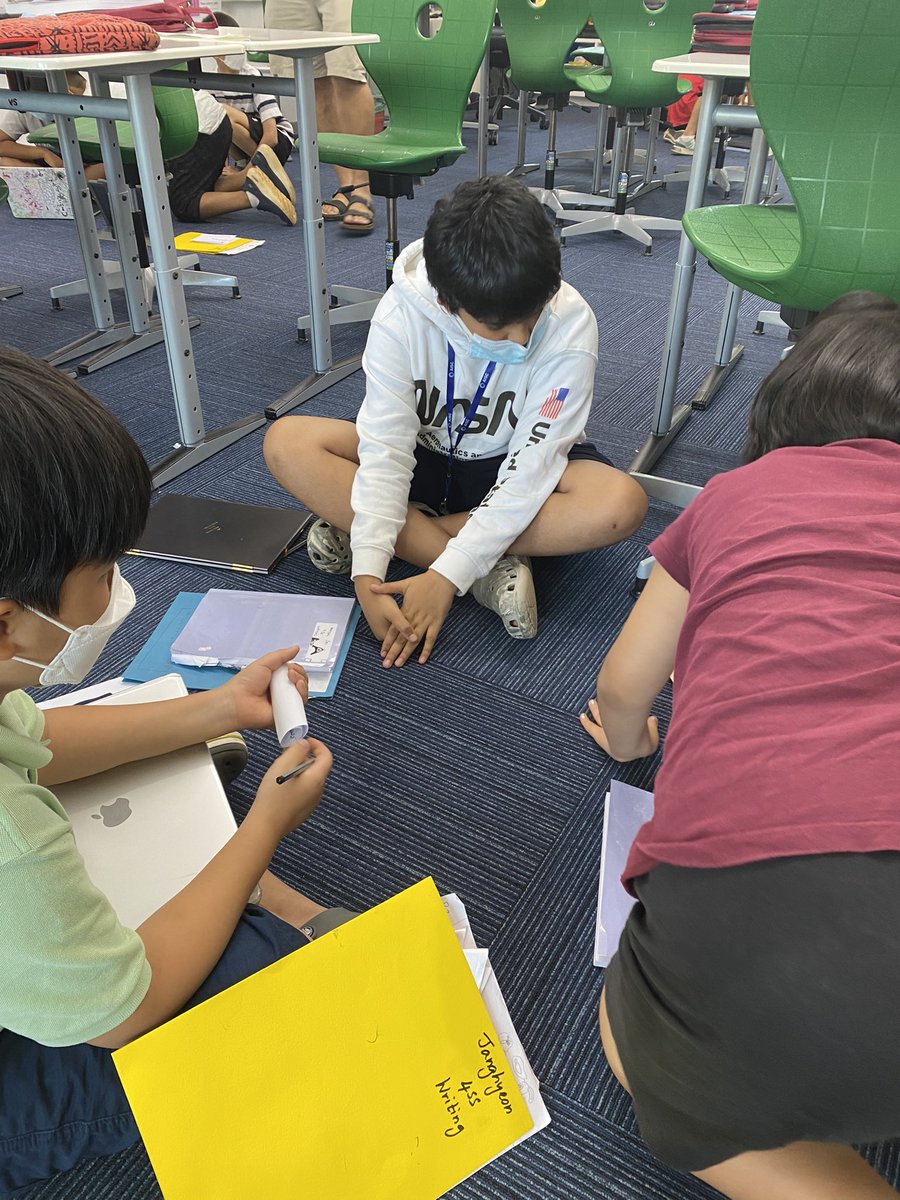 AISCElementary's tweet image. Grade 4 Ss had a meaningful &amp;amp; exciting writing celebration; they explained why they chose a certain topic/genre, which part of the writing process made them grow as a writer and the part of their writing piece they’re most proud of! #AISCElementary #AISCGrade4 #AISCInTheClassroom