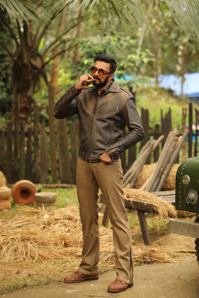 kichchaverse's tweet photo. Wishing our Baadshah Abhinaya Chakravarthy @KicchaSudeep a very happy birthday 🎉🎉
-
#kichchasudeep #kichchaverse #koffeeandbunninnovatiions #hbdkichchasudeep https://t.co/Vq4o8y1rlE