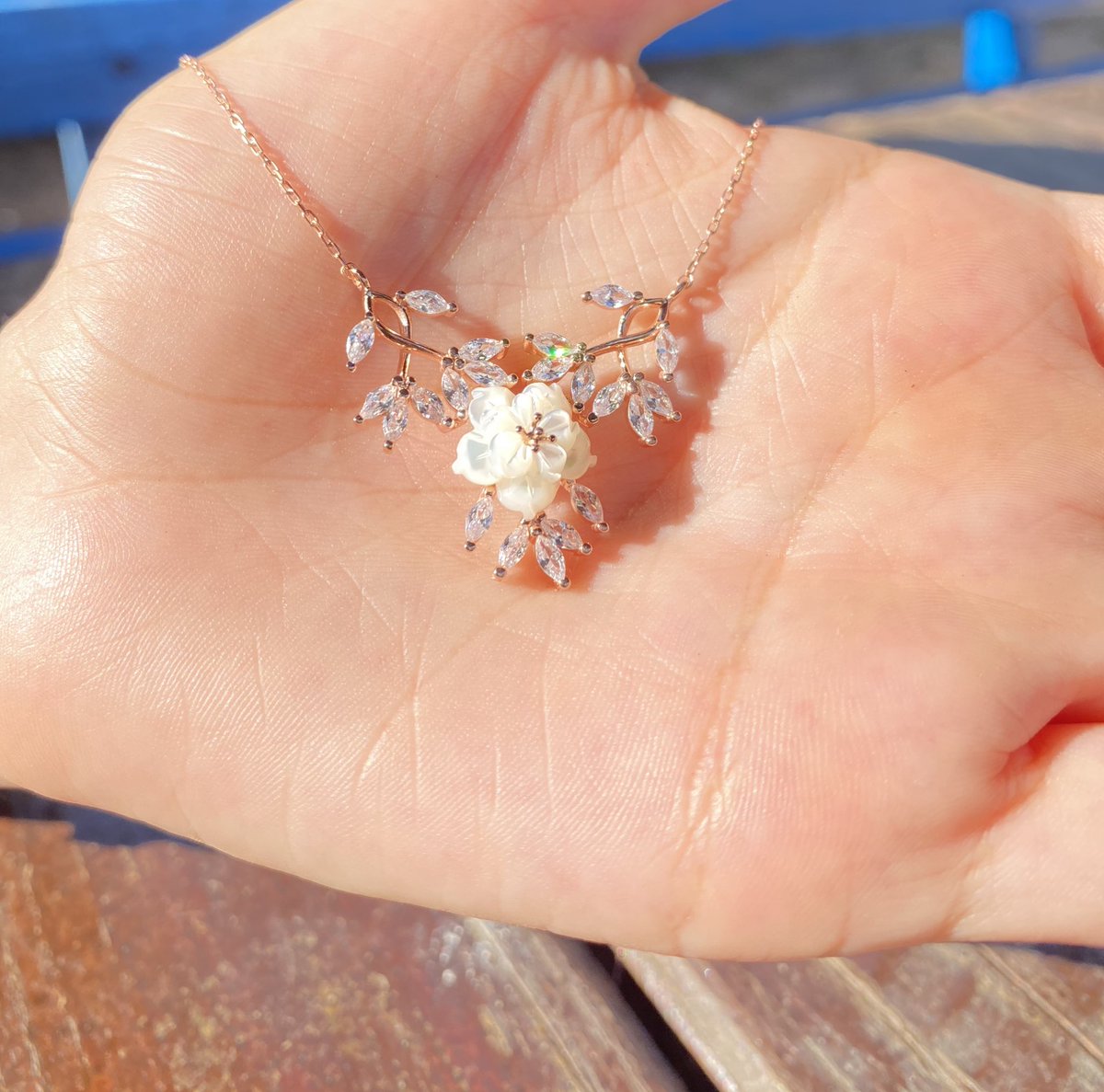 modelgumus's tweet photo. Bu bir totemdir,
Beğenen herkesin bu tasarım boynunda hayat bulacak..💕 https://t.co/ZnU8oAZKan