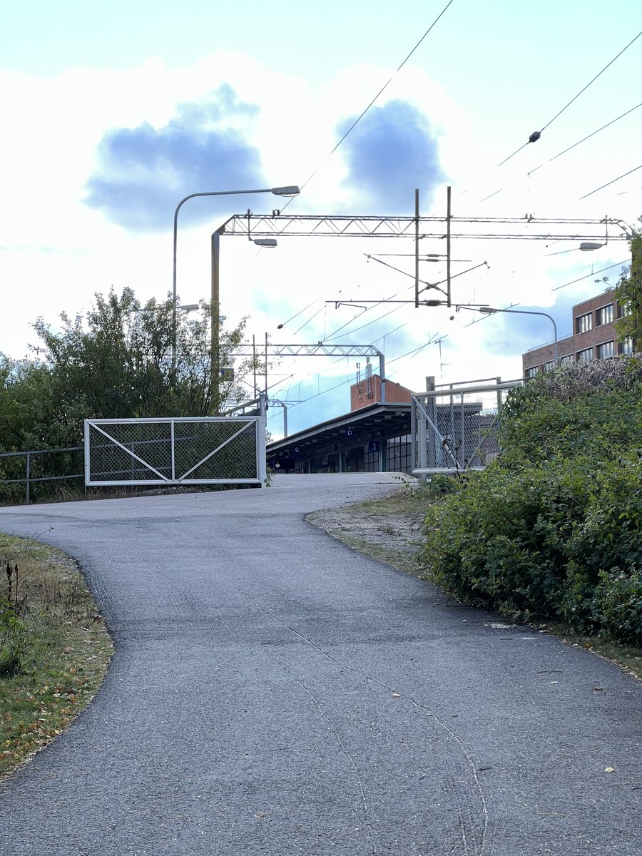 SaarelaS's tweet photo. @HelsinkiKymp @VRmatkalla Seesam aukene! 

Kiitos selvittelyistä ja hyvät viikonloput! 😍 https://t.co/ZovrO2QxWu