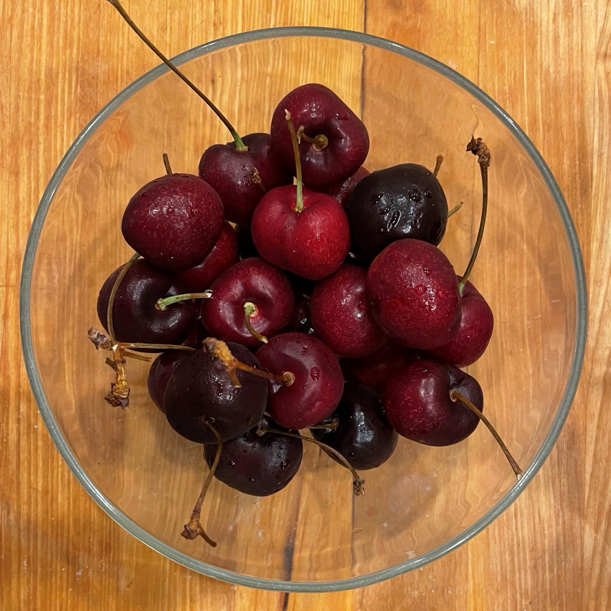 Sara_Jiang's tweet photo. Today's #FoodiePath Challenge 🍒:

👉 Reminder of the unofficial rules:
🍎 I'll post a photo of a food item
🧐 Your job is to name a related finding/disease
📷 Bonus points if you have an example of the entity to share! https://t.co/wkYbffuBkt