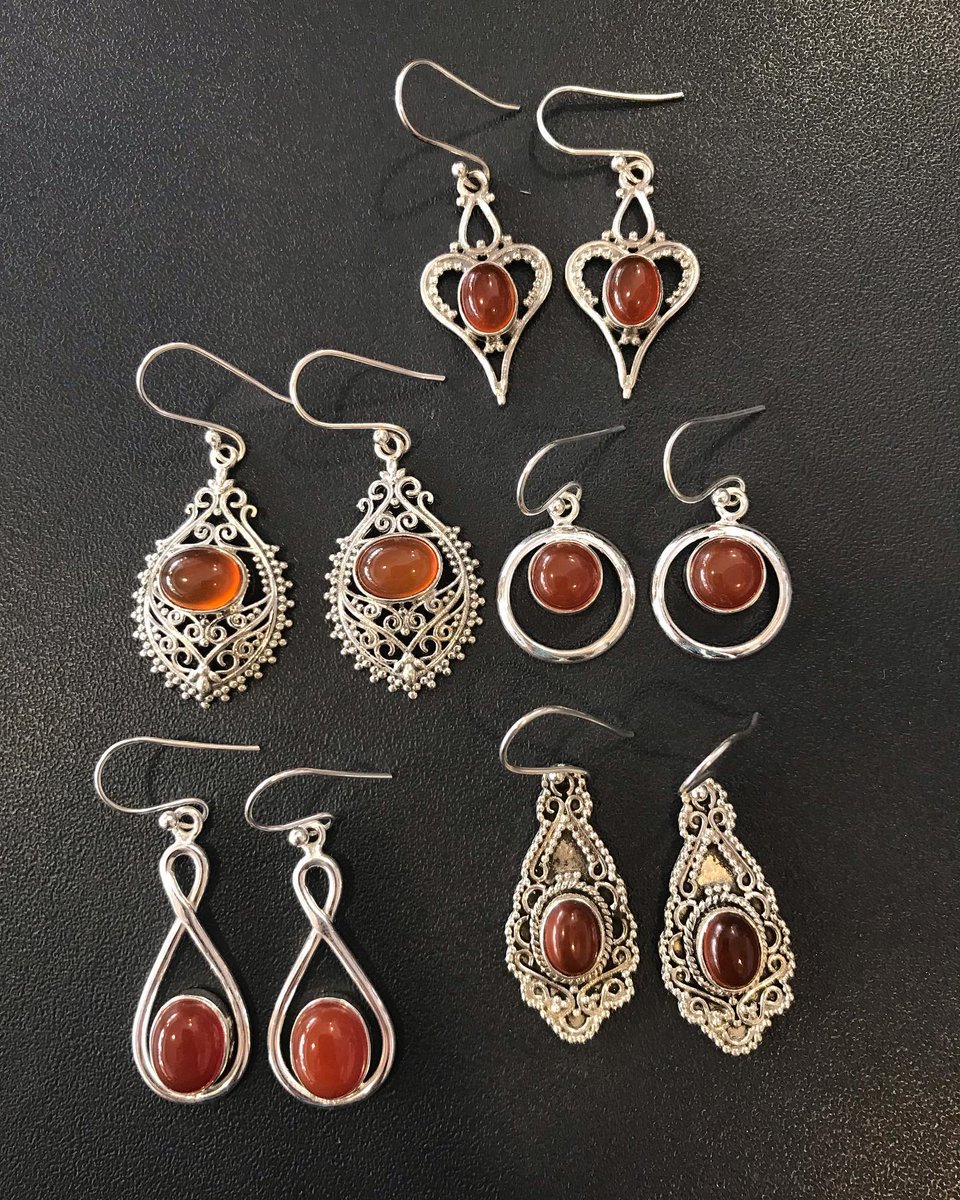 GuduleRouen's tweet photo. #bijoux #bouclesdoreillesdoreilles #bagues en #pierresnaturellesemiprecieuse #cornaline montées sur #argent_massif sans nickel dans votre boutique #gudule de #Rouen https://t.co/dIKI74pcS5