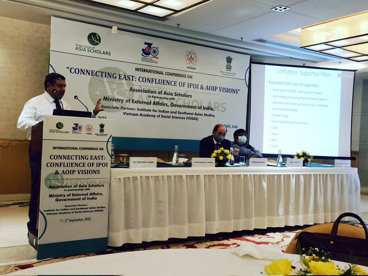 AAS_ASIA2020's tweet photo. #HappeningNow
Session 4:MARITIME CONNECTIVITY: NEW ALIGNMENTS at International Conference on "Connecting East: Confluence of IPOI &amp; AOIP Visions" organised by AAS in association with MEA 2022.
@SwaranSinghJNU @BDeepak110 @MOS_MEA @MEAIndia @Harpoonleader https://t.co/TJidGnqvkO