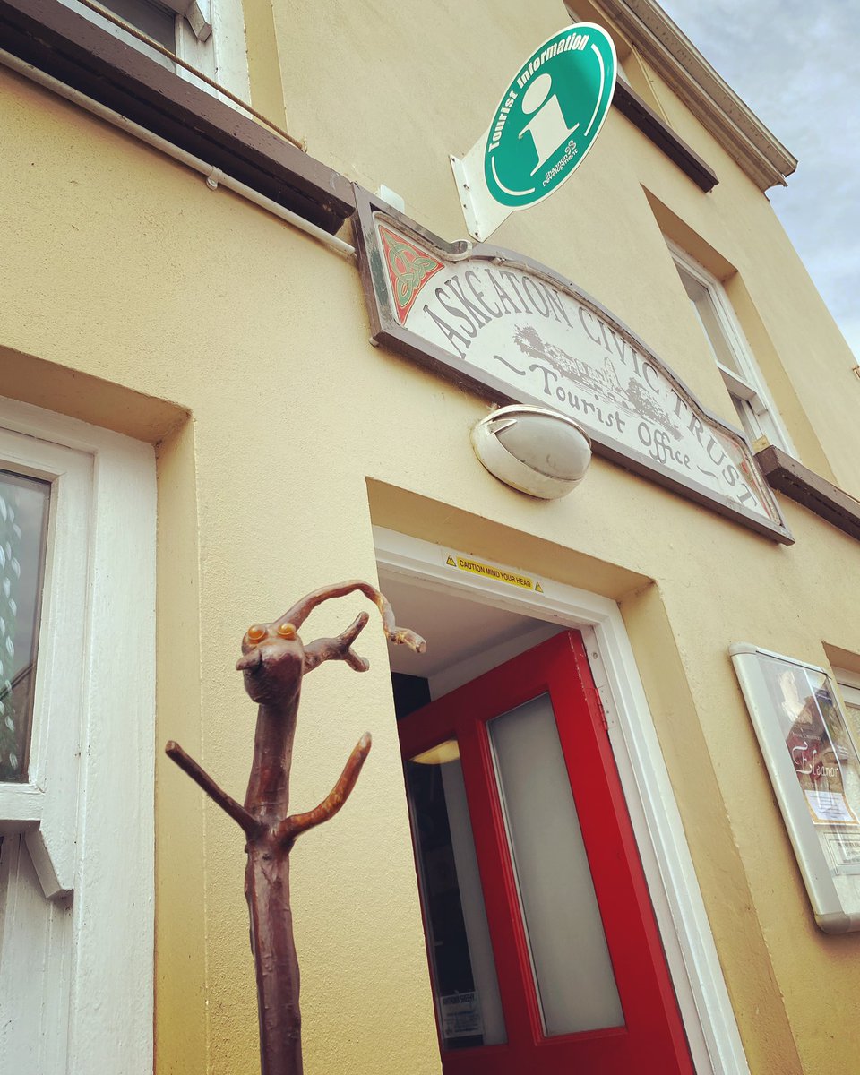 And that’s a wrap 👌 This guy is a little sad to be leaving the Civic Trust building after his run in The Sculptural Imagination of Seanie Barron but he has a new home to go to 💖 💖 And we have an announcement very soon of what Seanie Barron is up to next, watch this space ☄️🚀