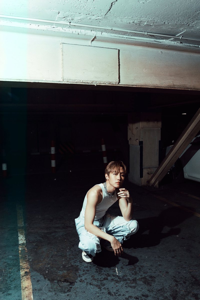 Mmarksiwat's tweet image. you got me out here.