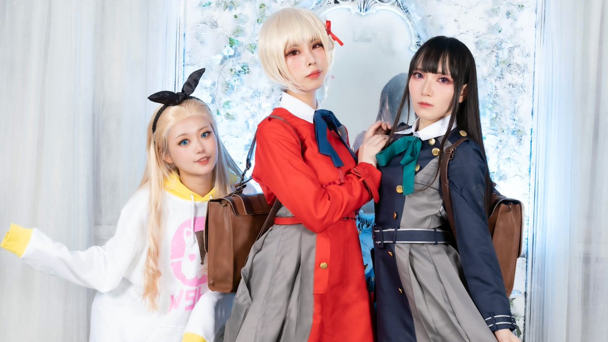 usamizaka_usari's tweet image. 【コスプレ☞リコリス・リコイル】

〚 喫茶リコリコ併せ☕ 〛

全部、わたし（ボク）たちの&quot;日常&quot;なんだ。

千束→ アル（ @kawa1013r ）
たきな→うさり（ @usamizaka_usari  ）
クルミ→まみゅ（ @MmMm_sid ）

1.4→ @yamasemi_  📸
2.3→ @faf_jou  📸
#リコリス・リコイル  #リコリコ