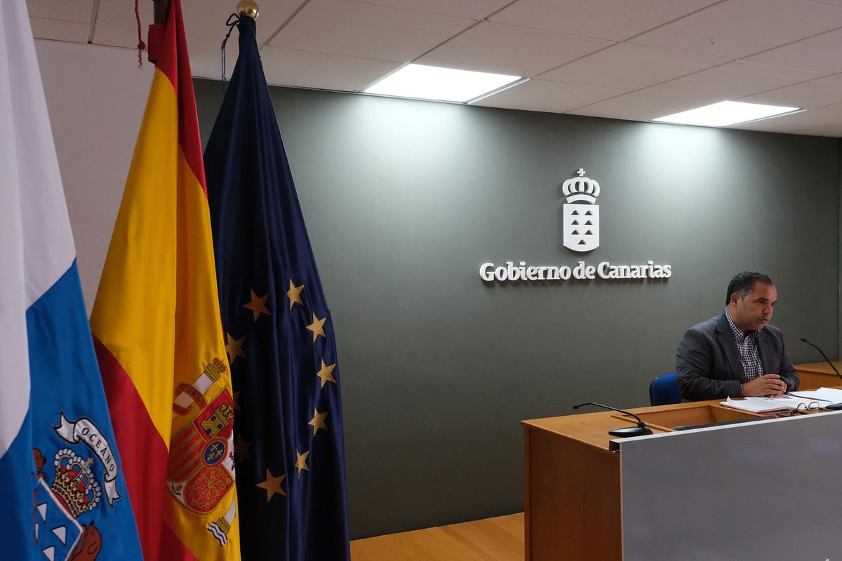 EICAGobCan's tweet photo. 📉Una disminución del 0,6% (1.148 personas menos) con respecto a julio y del 18,7% (43.968 menos) en comparación interanual hasta un total de 190.289 desempleadas y desempleados👥 https://t.co/RElAhQI09l