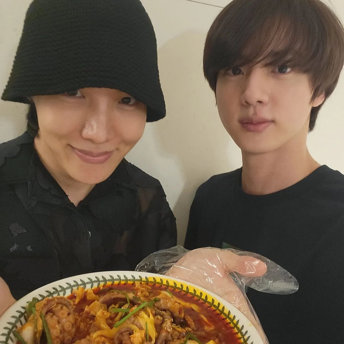 윤서⁷ tweet media