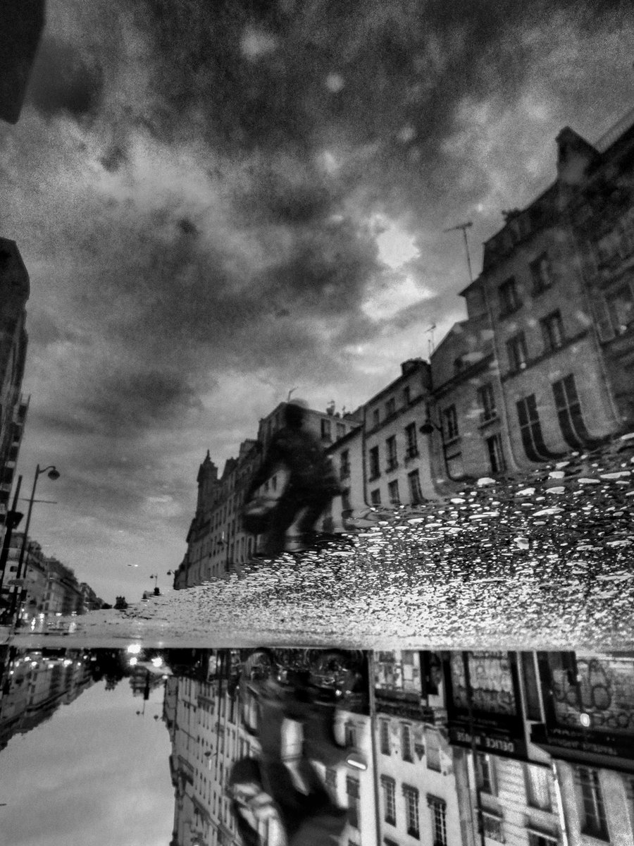 edwindatoc's tweet photo. Who thinks shooting raw is a waste of time ? #rawfiles #streetphotography #blackandwhitephotography #paris https://t.co/3ptznV0WSQ