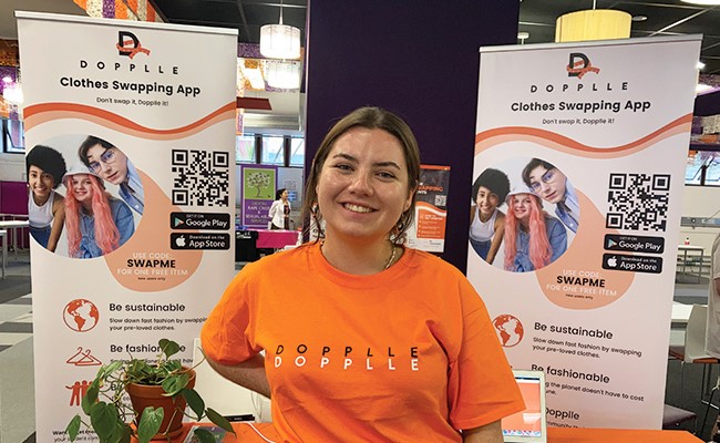 livuniPTjobs's tweet photo. Do you want to promote sustainable living among students? 🌍 ♻️

@dopplle are a student-run, student-focused clothes swapping app looking for Ambassadors to bring the sustainability revolution directly to students!
👉 https://t.co/MhqvZNBgcq https://t.co/lyZnxBAT6j