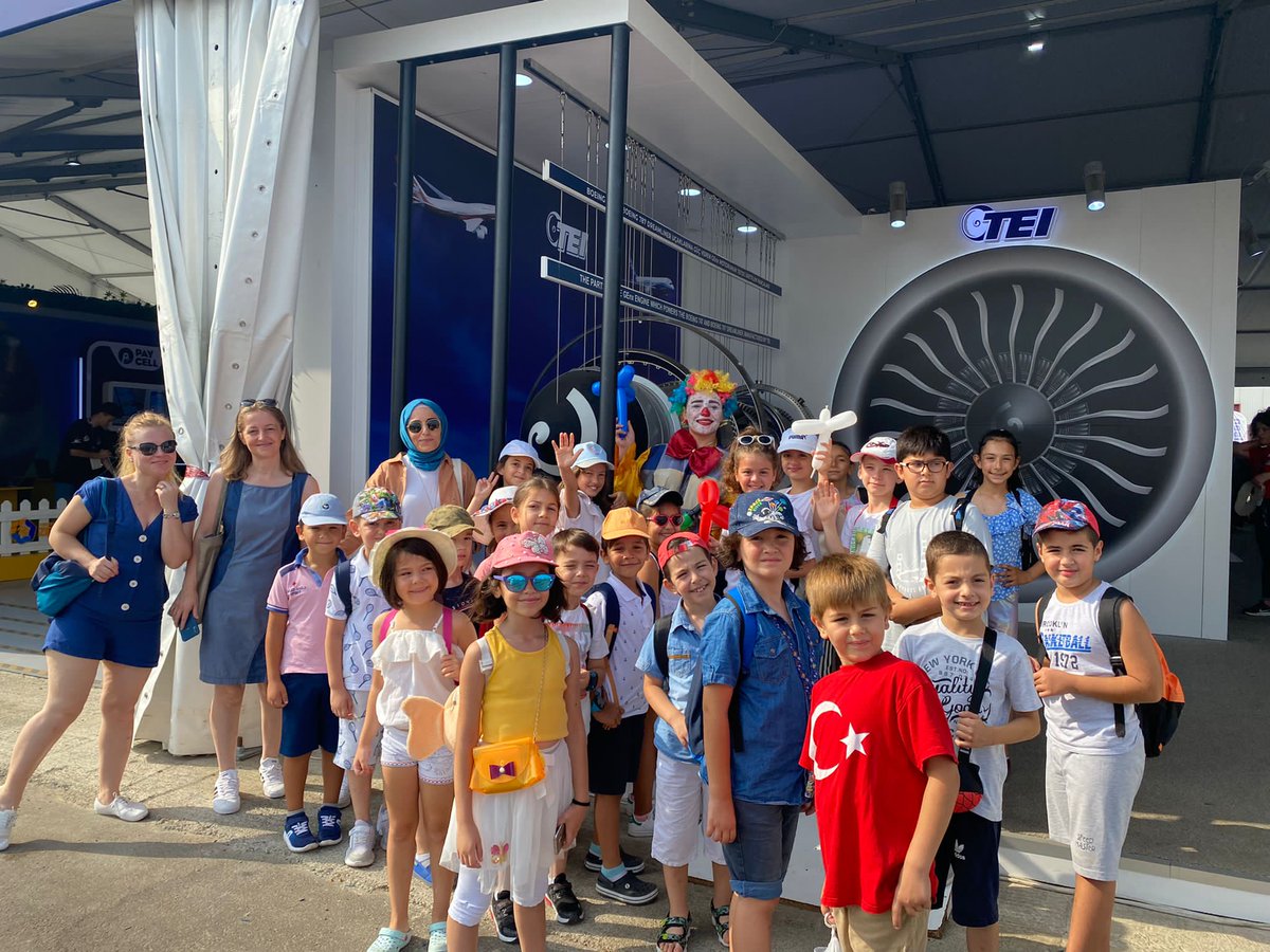 Öğrencilerimiz dünyanın en büyük teknoloji ve uzay festivali #TeknofestKaradenizi ziyaret ettiler.
Canik Belediyemize ve Belediye Başkanımız sayın İbrahim Sandıkçı 'ya, okulumuza sağladığı ulaşım desteği için çok teşekkür ediyoruz...