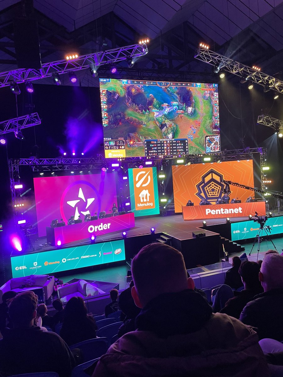 Mitch Barnard tweet media