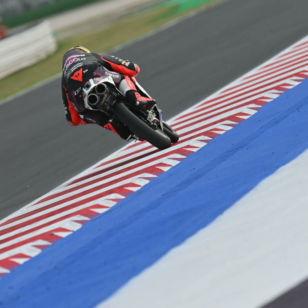 SnipersRacing's tweet photo. FP2 โ
๐#sanmarinogp ๐ธ๐ฒ
@M16NO
@surraalberto
#SnipersTeam #SnipersFan #Snipers #moto3 #MotoGp2022 #MotoGp #motogp22 https://t.co/V7uPStIFkt