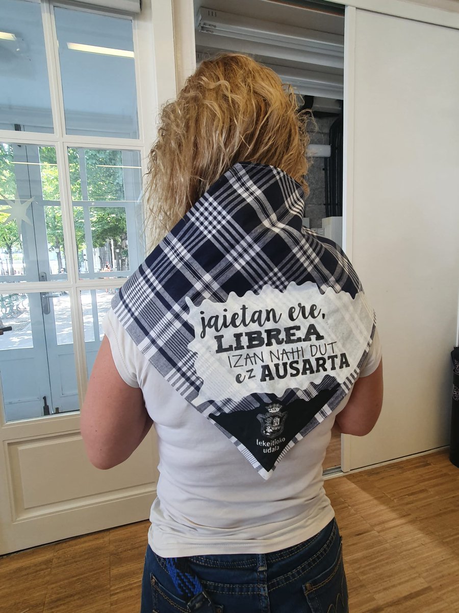 11barri's tweet photo. 🎉Lekeitioko Udaleko Berdintasun Sailaren enkarguz, zapiak egin ditugu sanantolinetarako!

@Lekeitio_Udala @LeakoHitza https://t.co/0Iv4z1w2NY