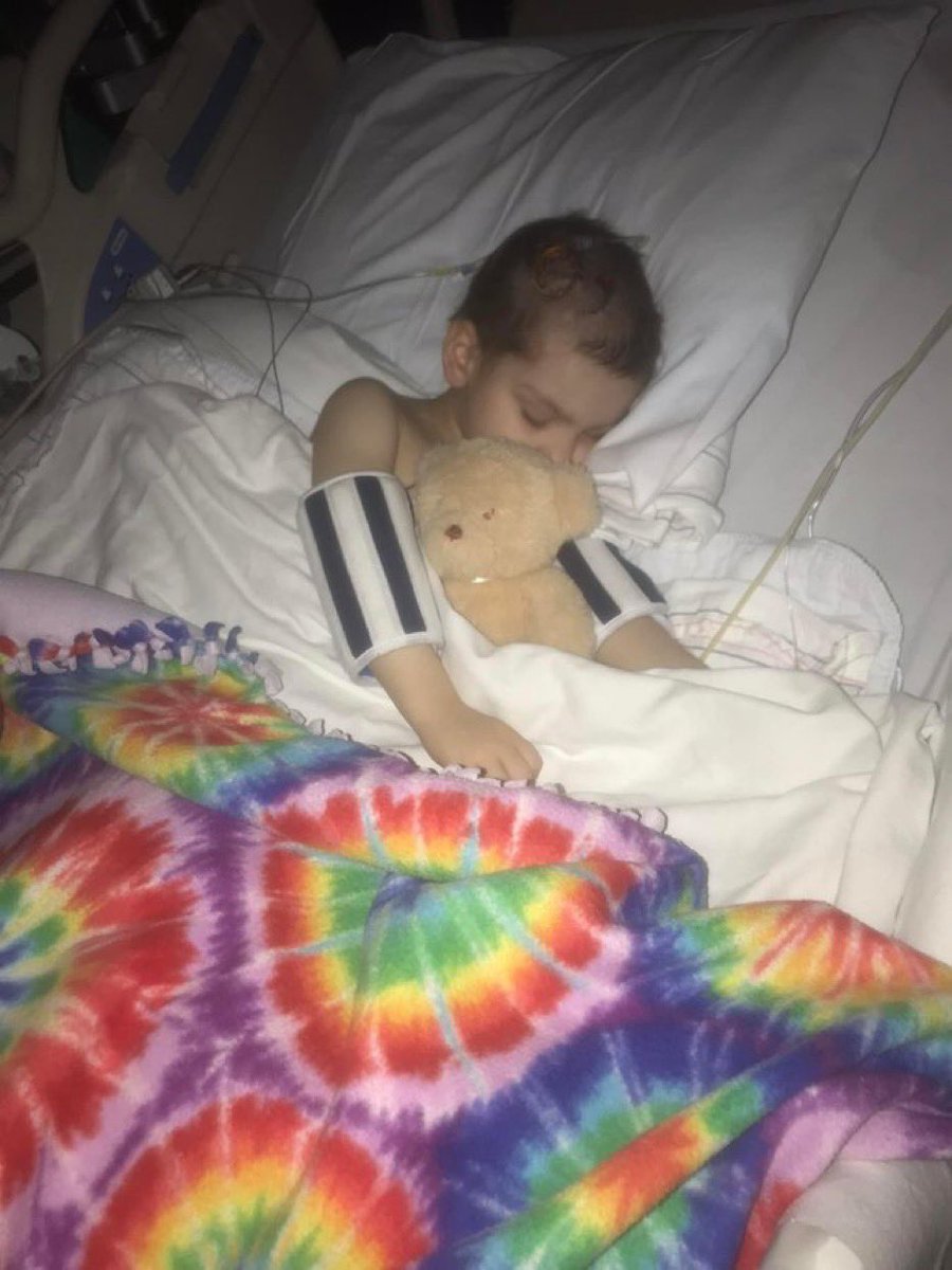 THEcokeguy603's tweet photo. @Patriots I need your help! My three year old niece is battling brain cancer and it is now terminal, she loves Football a ton and I want to give her as much as possible. Any way we can get some help in doing that? She deserves to be happy, we just need help making it happen ❤️ https://t.co/wVRfHoDkOM