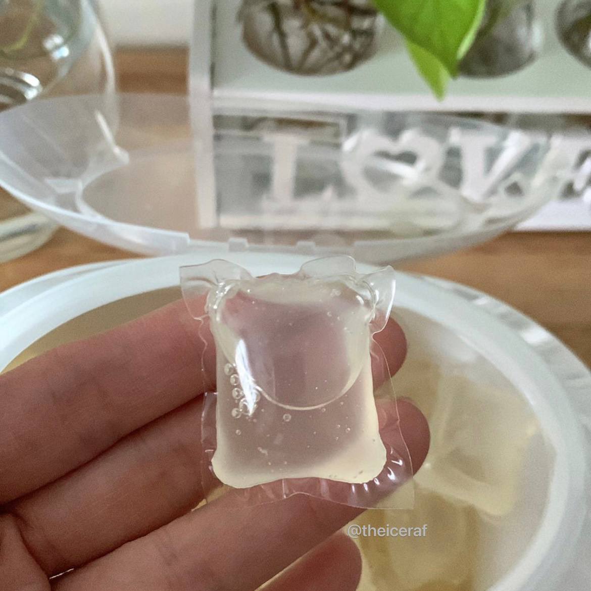 theiceraf's tweet photo. Detergent ni bau macam Jo Malone english pear weh!!! 

Wangi dia jangan cakap lah 😭😭 Bau dia serious tahan lamaaaaa https://t.co/s2RfCfSHR7