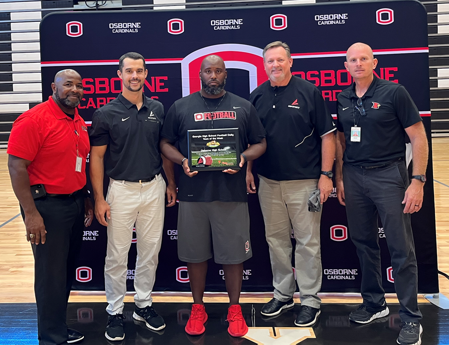 Congratulations to the <a href="/osborne_fb/">Osborne High School Football</a> team on being named the  <a href="/GHSFdaily/">GHSF Daily</a>/ <a href="/AJCsports/">AJC Sports</a> Georgia Team of The Week! <a href="/OsbornePrincip1/">Osborne_Principal</a> <a href="/BSNSPORTS_GA/">BSN SPORTS Georgia</a> <a href="/osbcardinals/">Osborne Athletics</a>