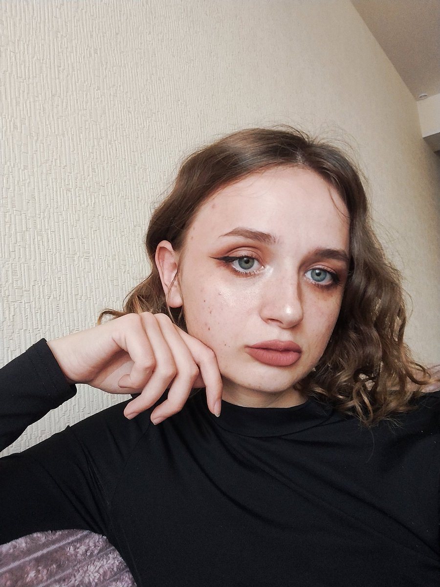 petyxava's tweet photo. Не сдержалась и стала готкой https://t.co/iFZXEZPbgl