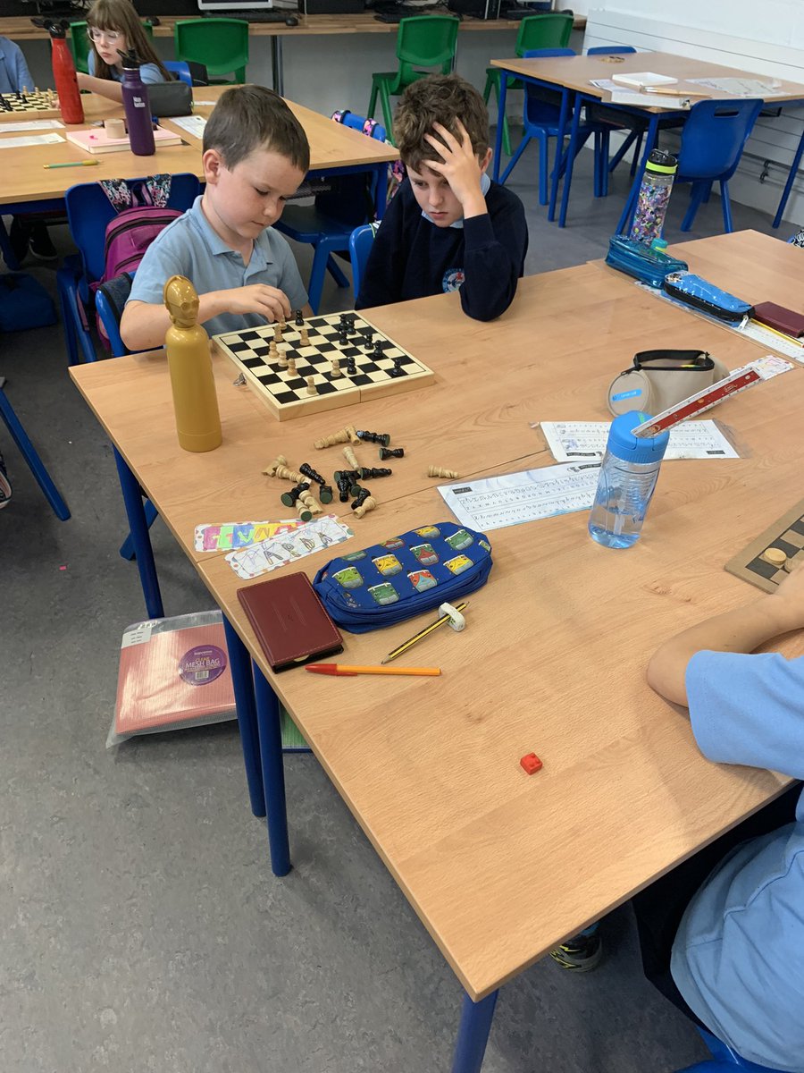 FaughartCNS's tweet photo. Our journey to chess Grandmasters has begun! In Room 3 we focused on the pawn today during our chess lesson with the help of @Ficheall_ie videos! Some interesting tactics on show! ♟♟  #checkmate https://t.co/6dDGBB31Hv