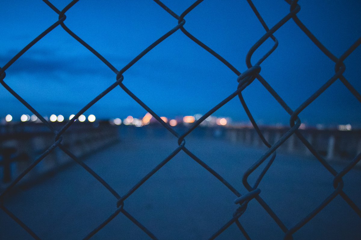 Blue hour by the shore 🌊 
#NaturePhotography #shore #portrait #photograghy #harborarea #ThePhotoHour