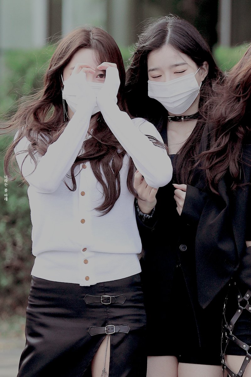 211016
#김유연 #유연 #tripleS #트리플에스 
#명형서 #형서 #CLASSy #클라씨
