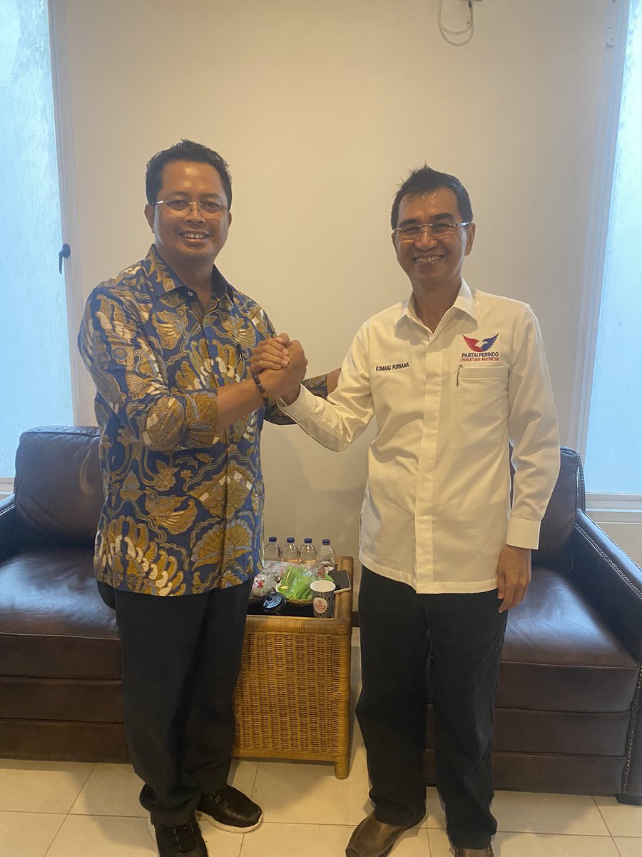 Tualen7's tweet photo. Kunjungan Ketua Wantimbang DPP Partai PERINDO, Bapak Dr. Mahyudin ke DPW Partai PERINDO Bali https://t.co/U8i9bdObLS