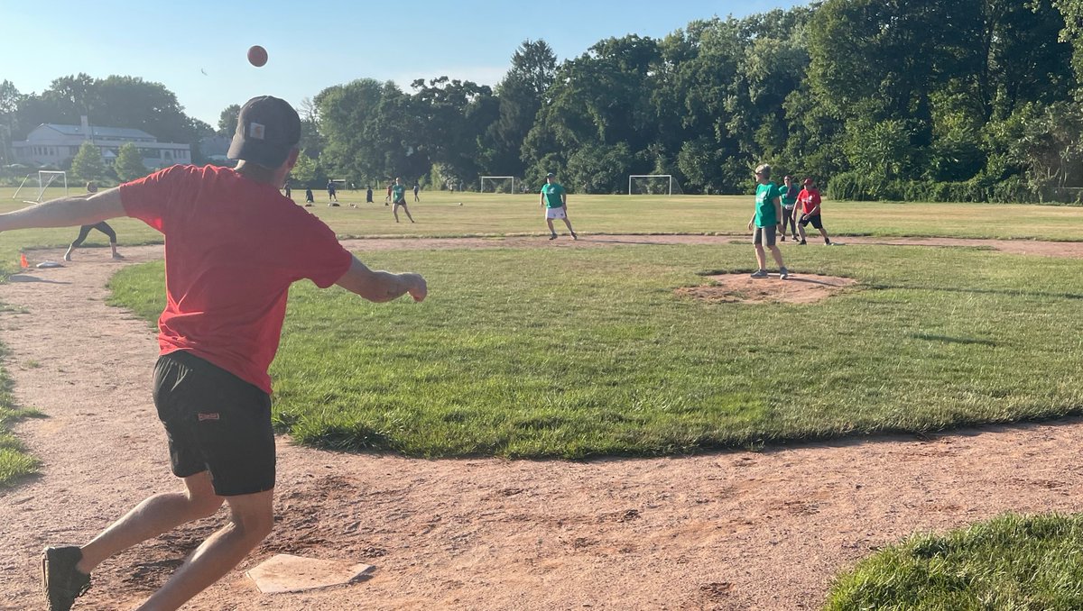 shorelinesocial's tweet photo. It's the last day to register for fall kickball!!!

#kickball #fall #fallkickball #adultleagues #coedsports #connecticut #newlondonct #besocial

https://t.co/CB6pTLEON1 https://t.co/y4DVwhj5aM