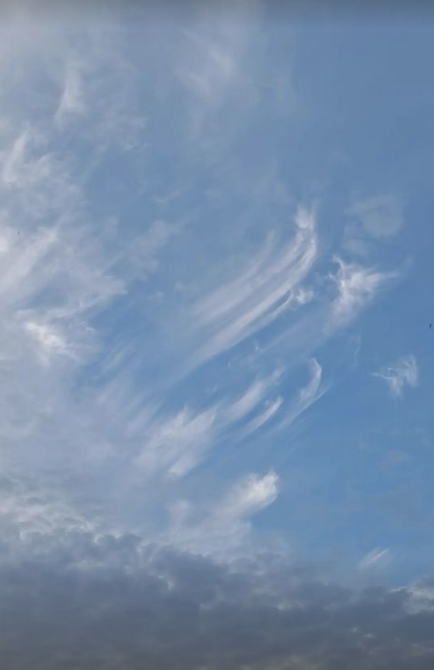 JetCandyTravel's tweet image. Always looking skywards.... #QOTD #JetCandy #FridayGetaway