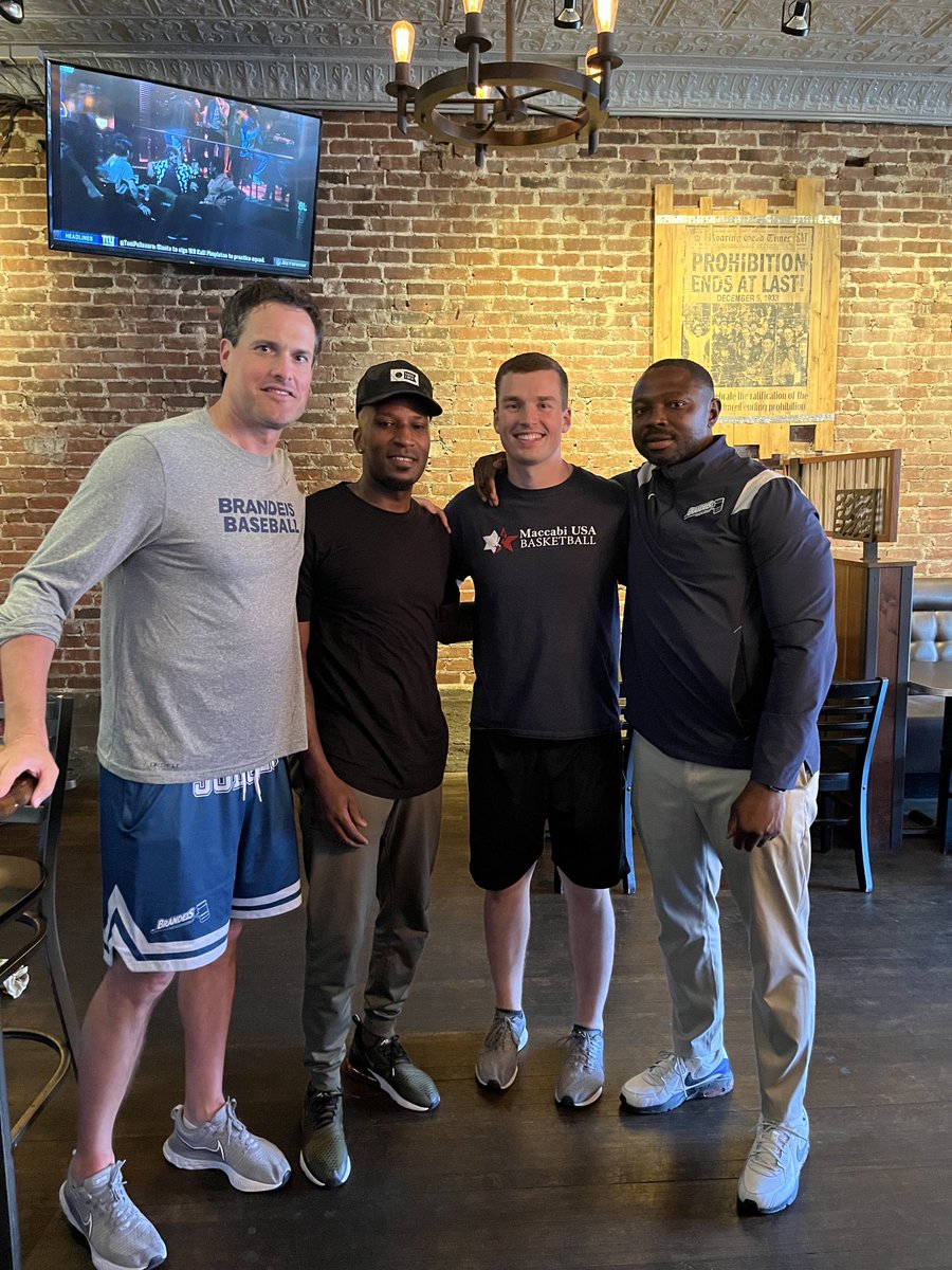 JFBAIN5's tweet image. ⁦@SamRubinsteinBU⁩ thank you for all your hard work,dedication and your loyalty to our program. Words can’t express how much you will be miss. We are very happy and excited for you on your new opportunity.