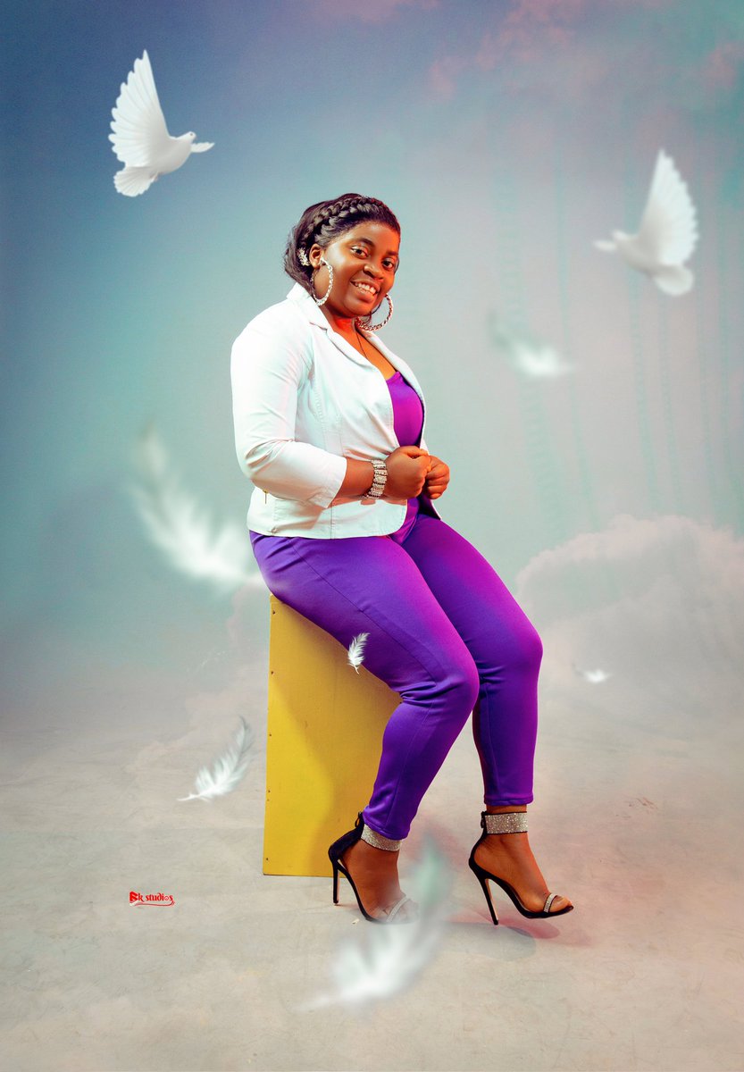 bkstudios237's tweet photo. Happy birthday Doctor Trudy. Shine onโบ๏ธโค๏ธ
#HappyBirthday #love #smile #bkstudios237 #Cameroun https://t.co/YQHx6ikbDp