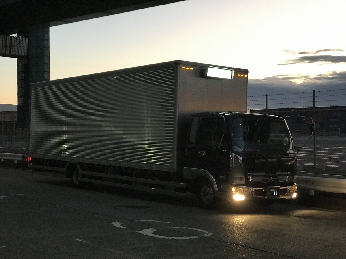 IzWzd's tweet photo. 名前 : だらけ。
性別 : 男の子
年齢 : 92年式
身長 : 177
住み : 東京
愛車 : zzr1400.rz250r.4t超ロン等
一言 : 大自二とってよかった！次は大型！ https://t.co/giaznre0yX