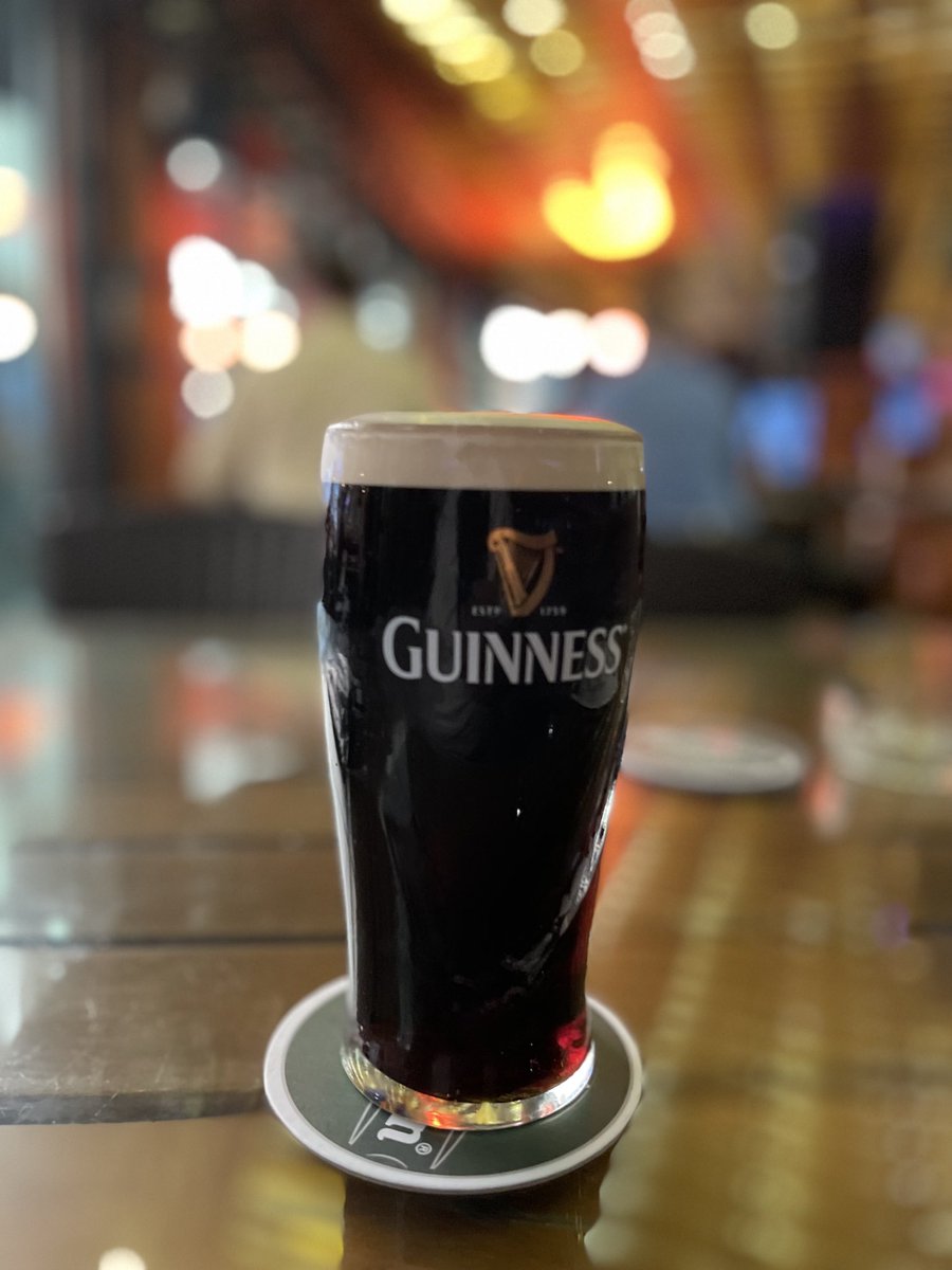 MikeGPTweets's tweet photo. It’s most definitely the weekend ⁦@McGettigansPub⁩ #dubai #irish #weekend https://t.co/clR7SgziCP