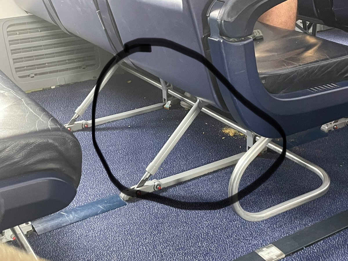 SharvaPulkit's tweet photo. @Ryanair I am excited to travel on one of the cleanest &amp; Hygienic flights from Lon to Berlin operated by Ryanair 🤣. The flight is delayed by more than 6 hours and we are still stranded on the runway waiting to take off. #ryanairsucks https://t.co/7CXmXkbFBO