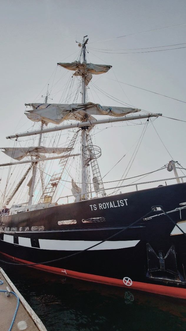 RehabLegendLou's tweet photo. She's home!

What an awesome week Em has had onboard TS Royalist. 
I even got a tour!

Thank you @SeaCadetsUK for giving Em and all cadets opportunities like this.

No more ship spam, I promise (tho' I still can't stop singing The  Onedin Line!)

#tsroyalist #seacadetsuk https://t.co/me46c16KK9