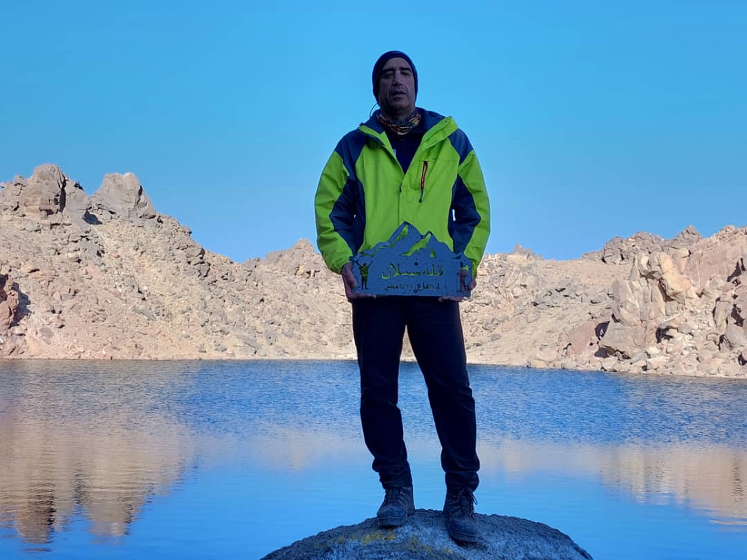 dr_yarahmadi's tweet photo. Above Sablan peak (4811 m). A beautiful lake on the peak looks like a mirror in summer. because sablan is an inactive startovolecono so it has many thermal water springs.Bathing and swimming in these therapy pools relieves muscle cramps after climbing.
#Iran
#Azerbaijan
#Sablan https://t.co/Zu3j2xSqSr