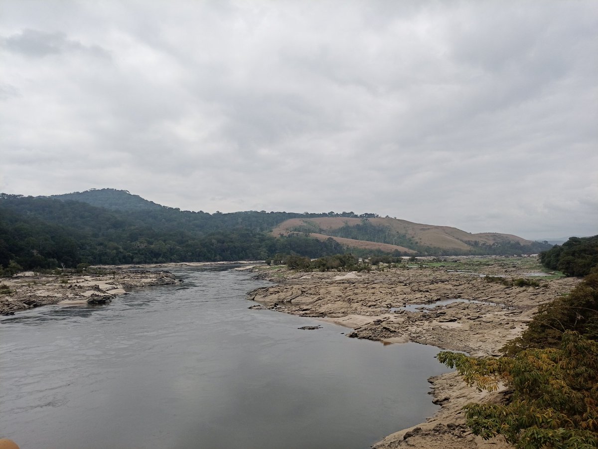 Maxewell's tweet photo. La #Lope ❤️. #AmazingGabon #VisitezNous #Tourisme #TouristeFou #DestinationGabon #Fleuve #Ogooue #LaLopeHotel https://t.co/QnxMX0xvFf
