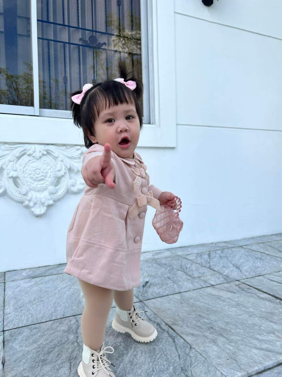 RensalEmelyn's tweet image. Baby hapi ootd ideas 😍 super cute 🥰

Where to buy ? ⬇️⬇️
🛒 Dress 👉goeco.mobi/AceVJ6BU
🛒Boots👉goeco.mobi/OJokShP3
🛒 Jelly bag👉goeco.mobi/100RsvDV

#babyhapi #totobaby #TeamHappiness