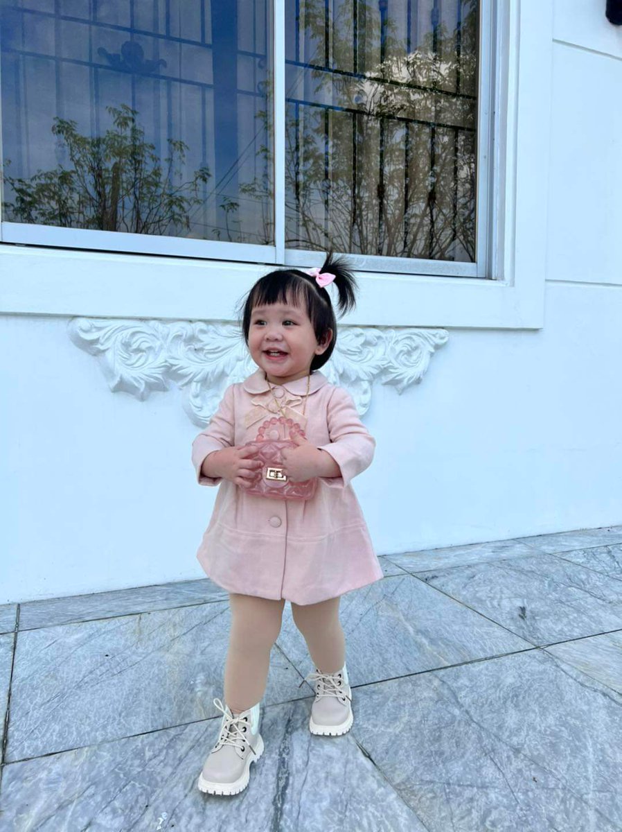 RensalEmelyn's tweet image. Baby hapi ootd ideas 😍 super cute 🥰

Where to buy ? ⬇️⬇️
🛒 Dress 👉goeco.mobi/AceVJ6BU
🛒Boots👉goeco.mobi/OJokShP3
🛒 Jelly bag👉goeco.mobi/100RsvDV

#babyhapi #totobaby #TeamHappiness