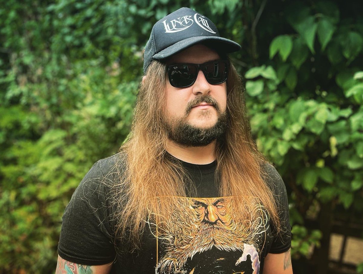 LunasCall's tweet photo. It’s @Bandcamp Friday!

And we’ve got some new merch just for you 🫵

A limited run of 20 caps at a special price just for today.

So grab one before they’re gone! 

https://t.co/lCNWBl7IE5

#lunascall #merch #bandcamp #friday #new #truckercap https://t.co/UiZV0broiQ