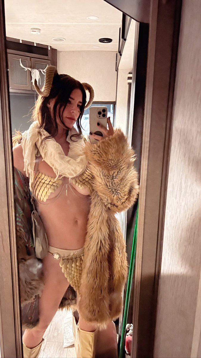 KittyPlays's tweet photo. Lost at Burning Man https://t.co/wByeutCFjy