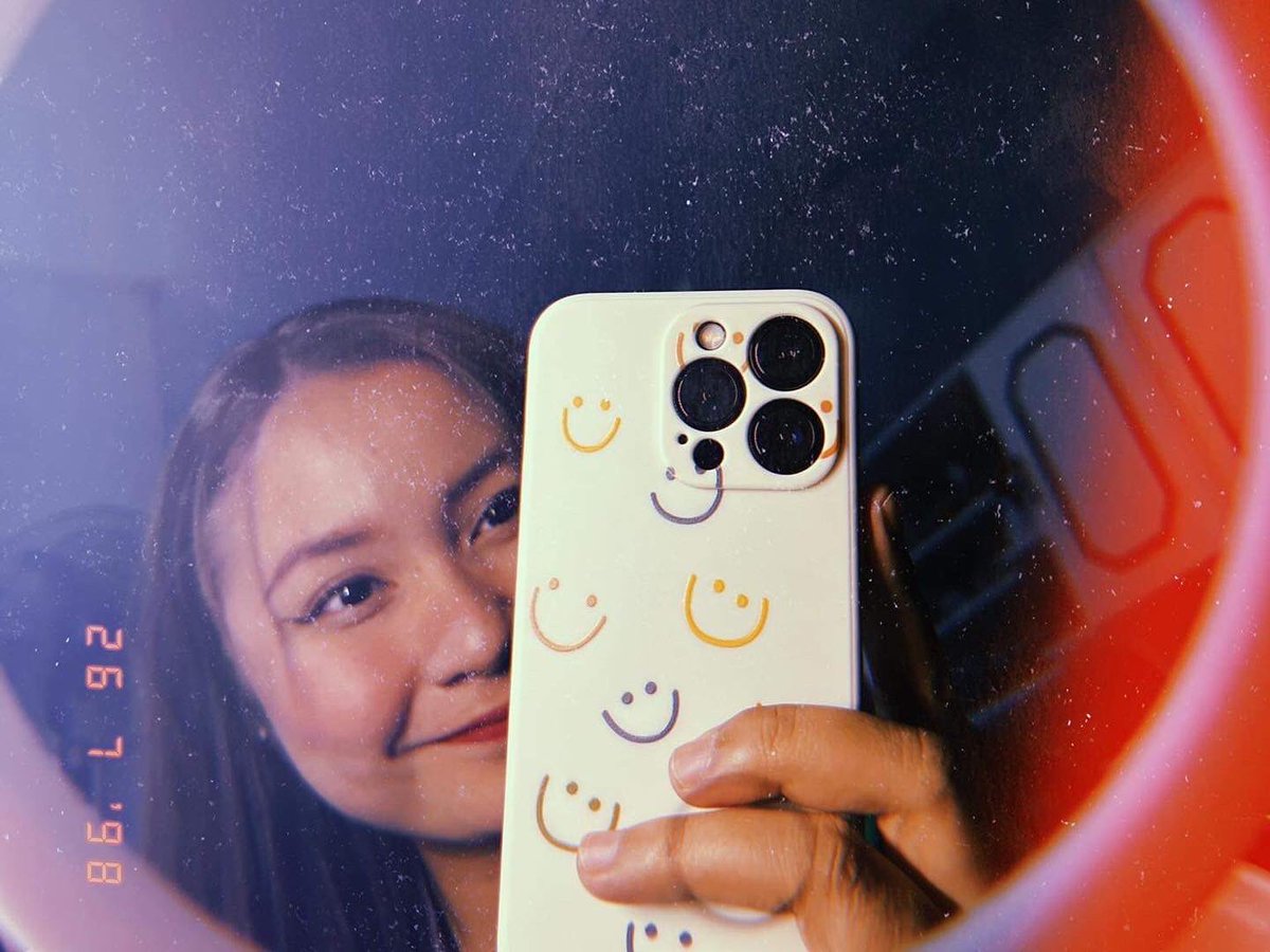 itsdeenaah's tweet photo. let's keep on smizin' and be happy 😊 https://t.co/m3uZGg95JJ