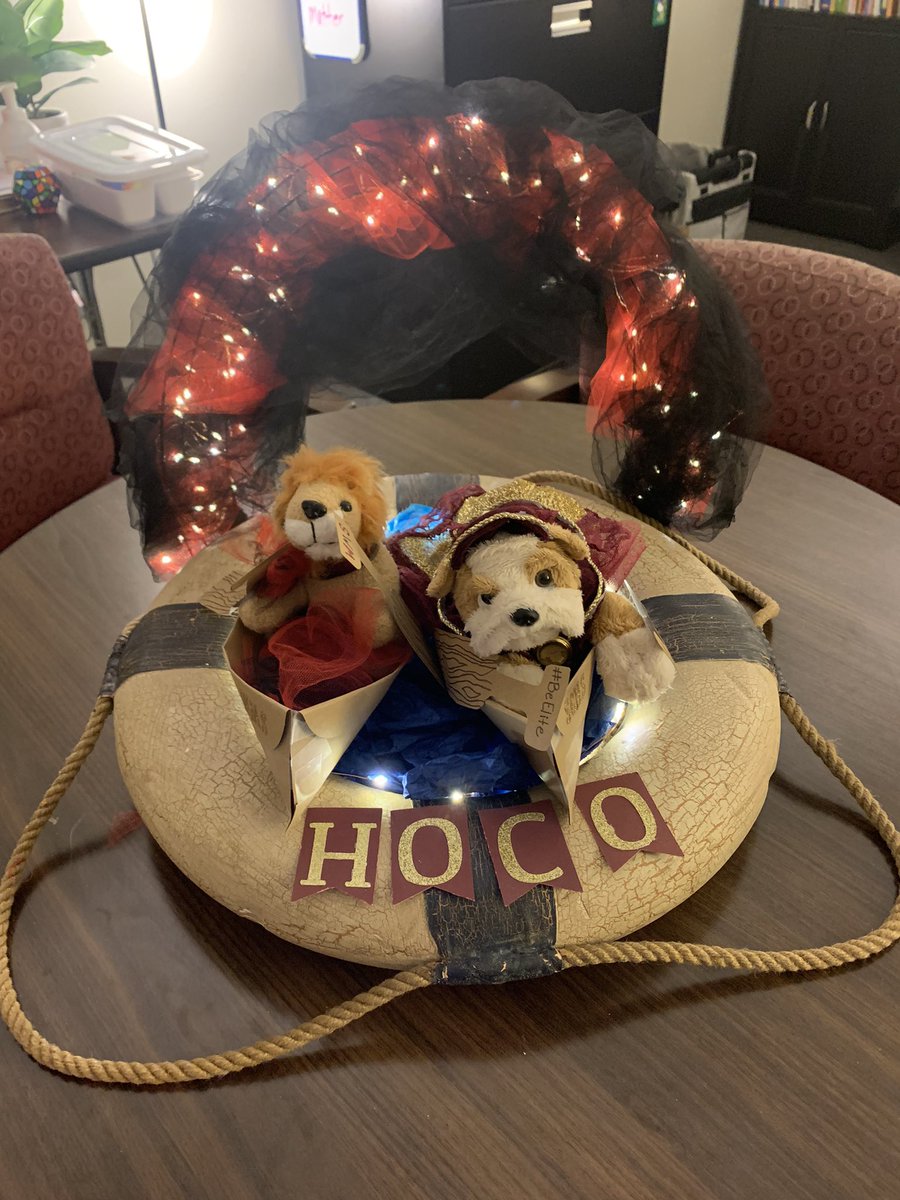 ROW THE BOAT CREEK TO CREEK ON HOMECOMING WEEK! <a href="/HumbleISD_WMS/">Woodcreek Middle</a> <a href="/HumbleISD_SCHS/">Summer Creek High</a> #beEliteWMS #RTBWMS