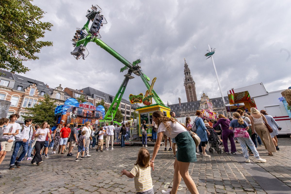 stadleuven's tweet photo. De kermis is er! Van vandaag tot en met 21 september staan de eendjes klaar om opgevist te worden en de draaimolen om je rond te zwieren, samen met nog 48 andere attracties en 13 eetkramen! Veel plezier!  Lees meer via https://t.co/XlS4LgCXT0. 🥳 https://t.co/28P29bP8ja