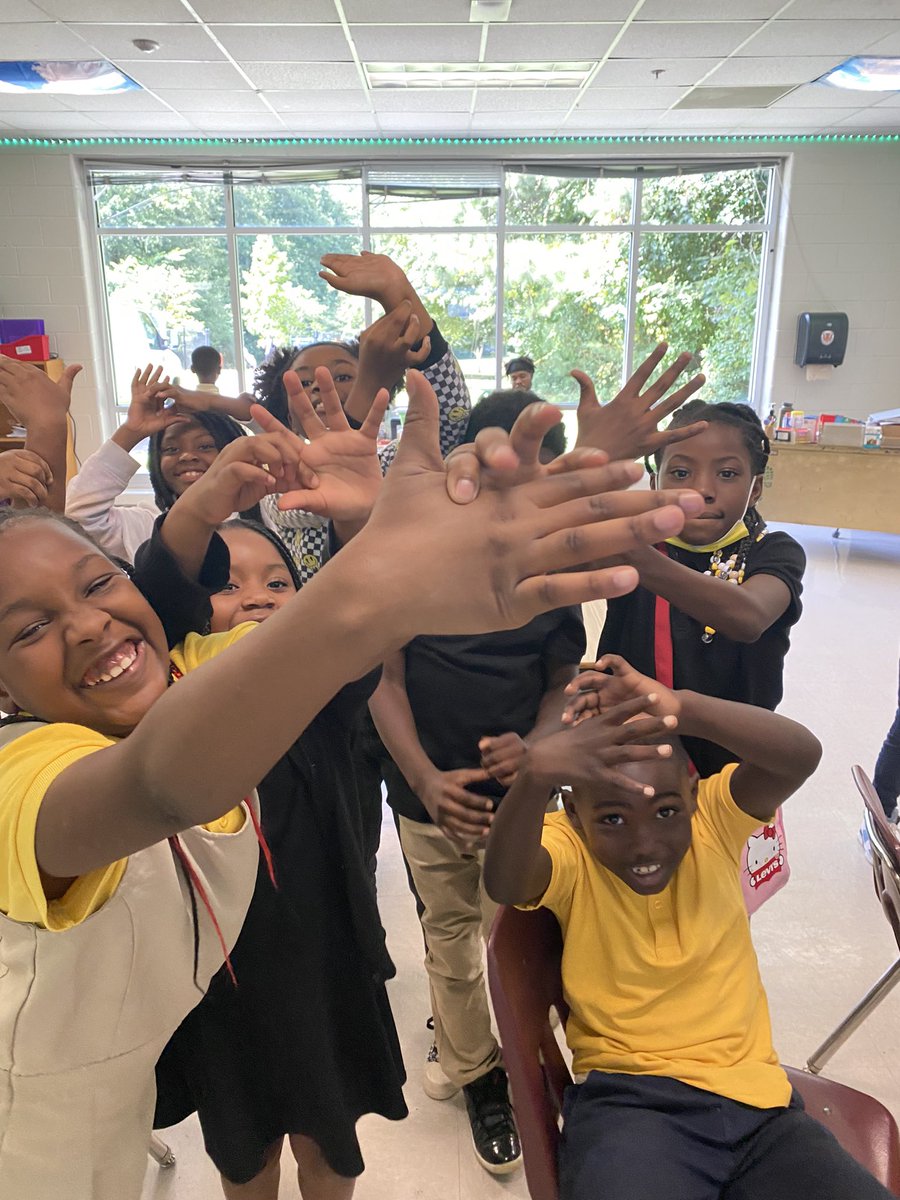 MsPTheCounselor's tweet photo. 4th grade really loved learning about pressure points for stress relief through #Moxa #Point love a good acupuncture and mindfulness moments! #aps #schoolcounselor here are some of our favorites! https://t.co/bcWnDa2YnW