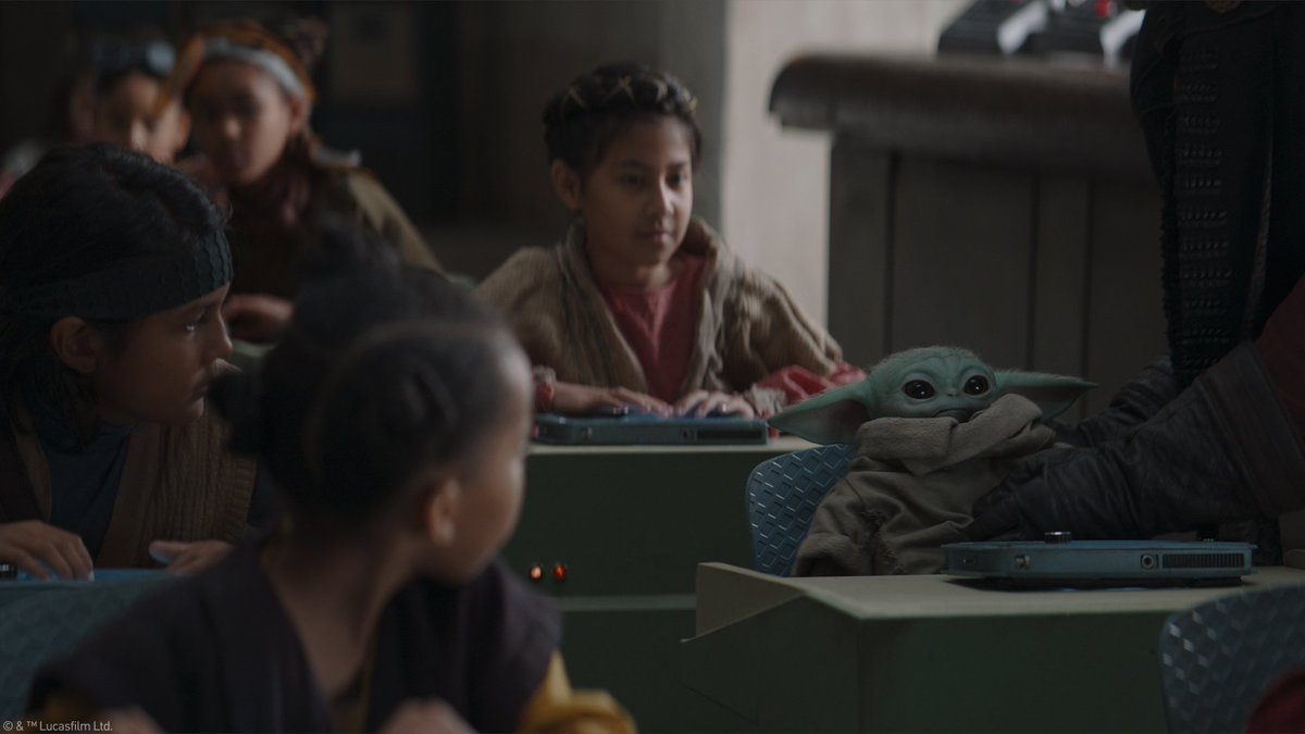 StarWarsSpain's tweet photo. RT si quieres que Grogu te dé suerte en tu vuelta a la rutina. https://t.co/BiisR3IsTY