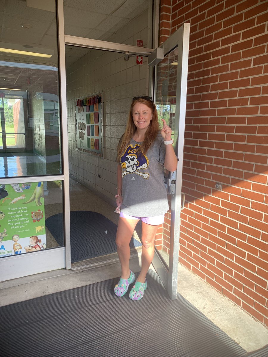 #CollegeColorsDay representing!