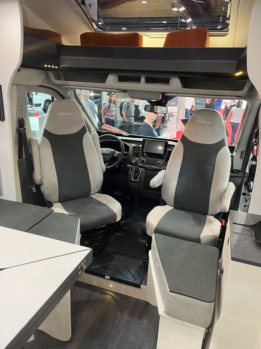 FaarenGroup's tweet photo. The 6️⃣1️⃣st CARAVAN SALON Düsseldorf - the world's No.1 trade fair for mobile travel once again attracts numerous exhibitors and trade visitors. 🤝 Thanks for having us!
#travel #campervan #mobilehome #camping #carsubscription #automotive #cartrade #USA #germany https://t.co/eQCWZs3oQG