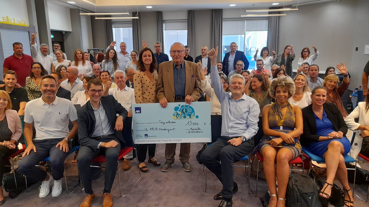 SophieConsorti's tweet photo. #Axasudest engagé auprès du Comité Handisport PACA qui met l'#inclusion au cœur de nos engagements communs ! Belle remise de chèque ce matin à Marseille #prevention #RSE @EricFuchs0 @ben_villalva @DenisMailfert @BDS_lyon @patledo @AXAFrance @ https://t.co/tLsttBKtFA