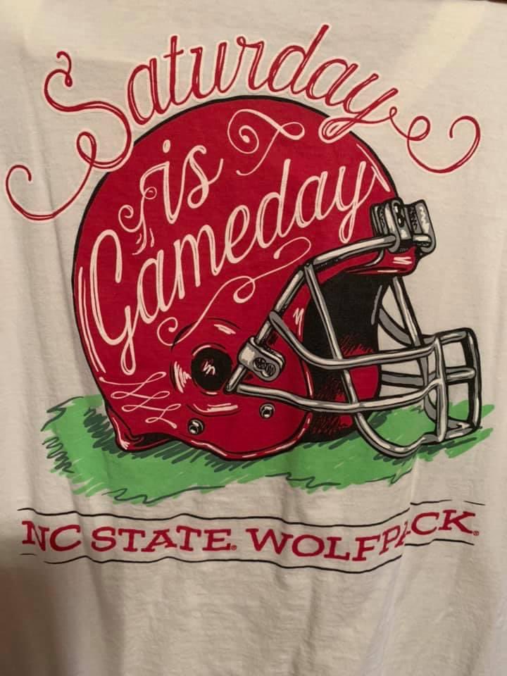 #CollegeColorsDay ask us about our college experiences!