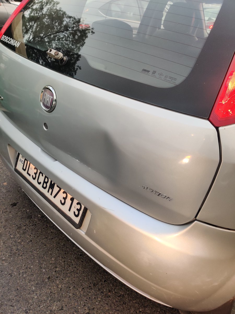 TheDhairyaGupta's tweet photo. Dear @dtptraffic This Car hit my car from behind and caused an accident. This happened at 6:35 PM today on 2 September 2022 at Fortis Redlight in Vasant Kunj, New Delhi. Car driver ran away. Its a Taxi. Taxi Number HR 55 AB0171. It hit my car very hard and there is a huge dent https://t.co/16Q6OjOSTN